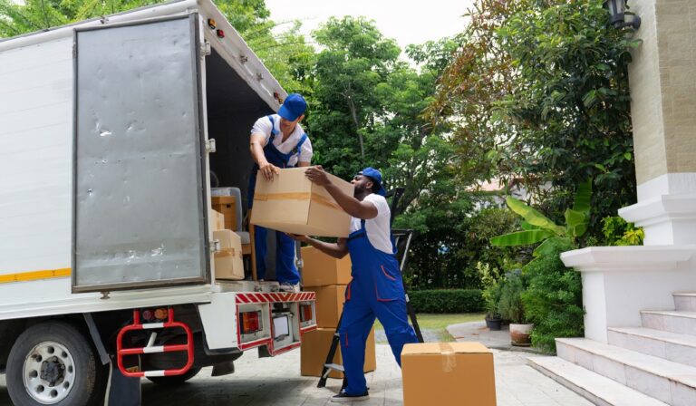 6560ba3ddfe38e854597bfb0_full service movers